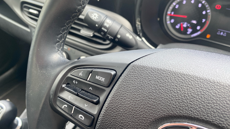 Hyundai i10 1.0 MPi SE Connect 5dr Petrol Hatchback